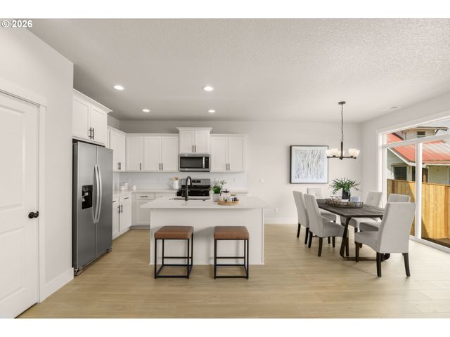 2537 Bourbon St, Forest Grove, OR 97116