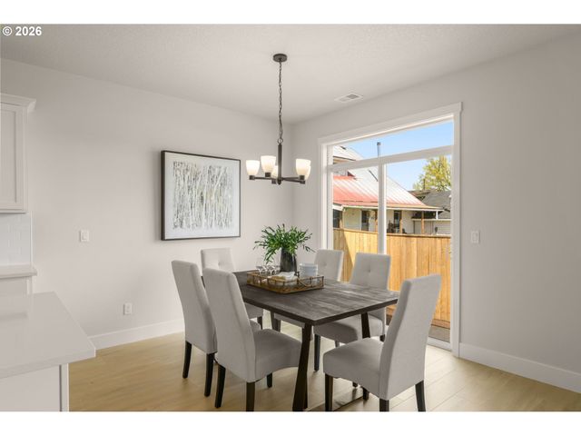 2537 Bourbon St, Forest Grove, OR 97116