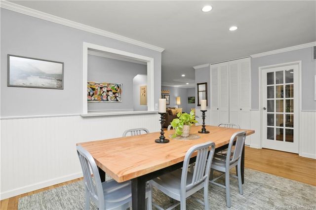 245 Unquowa Road APT 129, Fairfield, CT 06824