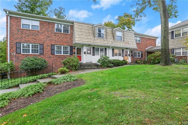 245 Unquowa Road APT 129, Fairfield, CT 06824