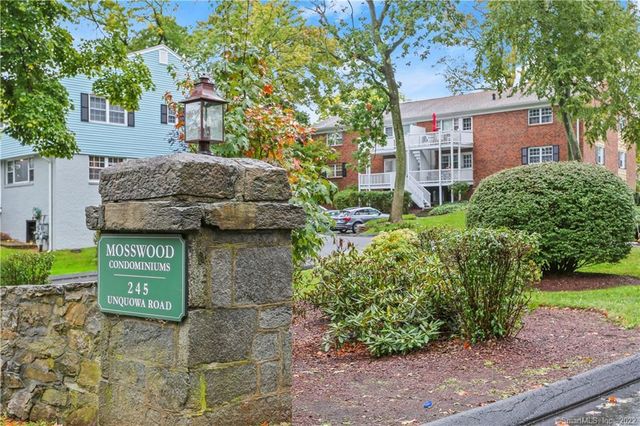 245 Unquowa Road APT 129, Fairfield, CT 06824