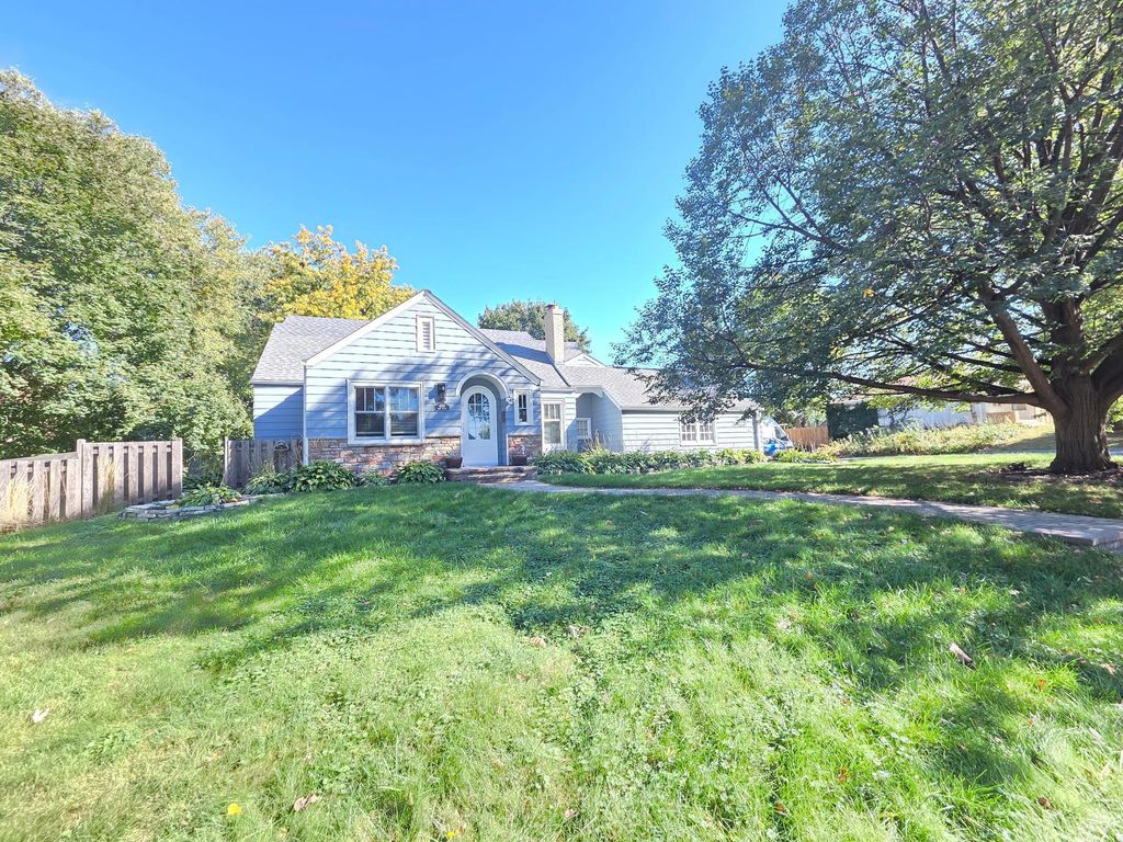 6353 Rolf Avenue, Edina, MN 55439