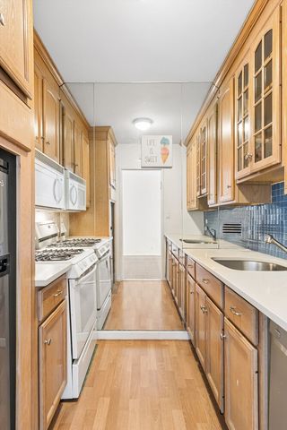 303 E 57th St Apt 46C, New York City, NY 10022