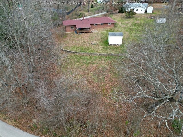 208 Woodland Drive, Nitro, WV 25143