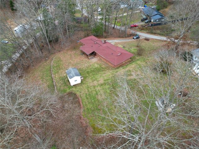 208 Woodland Drive, Nitro, WV 25143