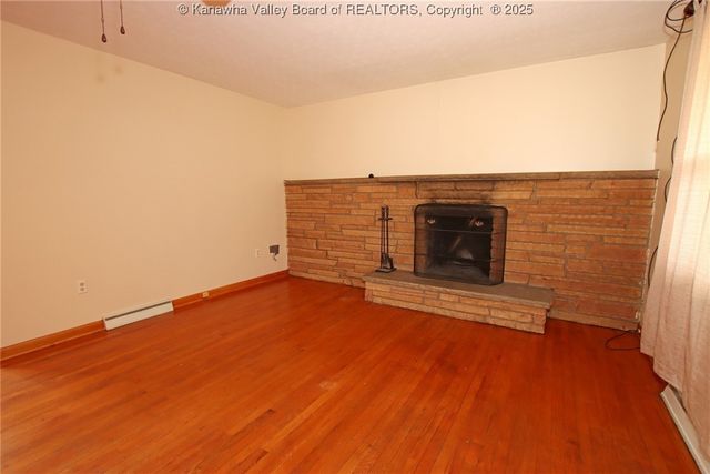 208 Woodland Drive, Nitro, WV 25143