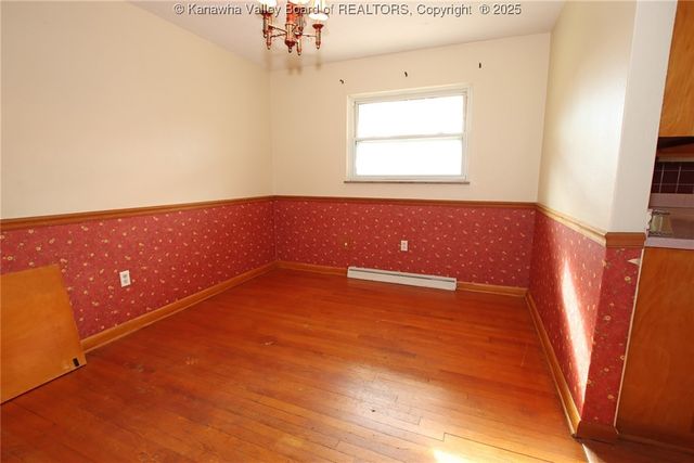 208 Woodland Drive, Nitro, WV 25143