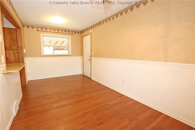 208 Woodland Drive, Nitro, WV 25143