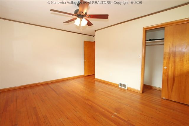 208 Woodland Drive, Nitro, WV 25143