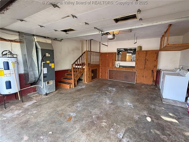 208 Woodland Drive, Nitro, WV 25143