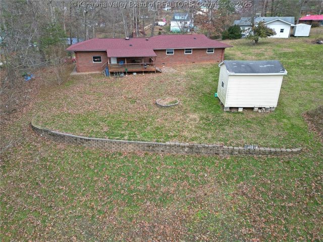 208 Woodland Drive, Nitro, WV 25143