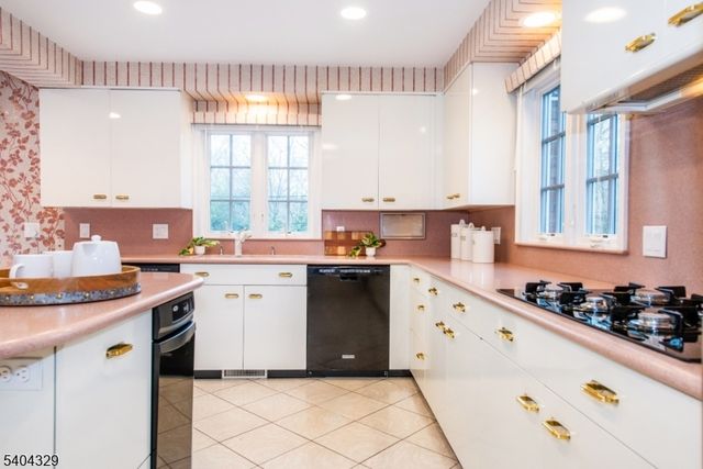 112 Heller Way, Montclair Twp., NJ 07043