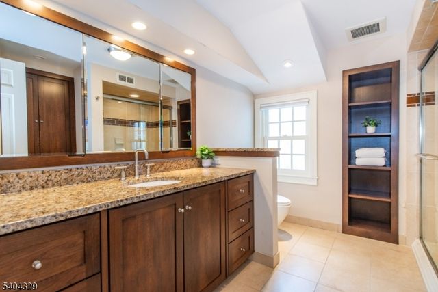 112 Heller Way, Montclair Twp., NJ 07043