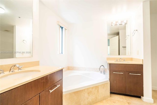 300 Majorca Ave 202, Coral Gables, FL 33134