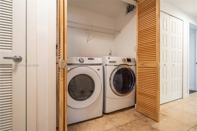 300 Majorca Ave 202, Coral Gables, FL 33134