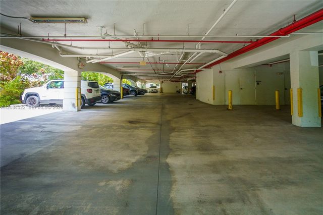 300 Majorca Ave 202, Coral Gables, FL 33134