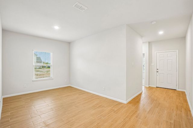 3205 Royal Forest Drive, Denton, TX 76208