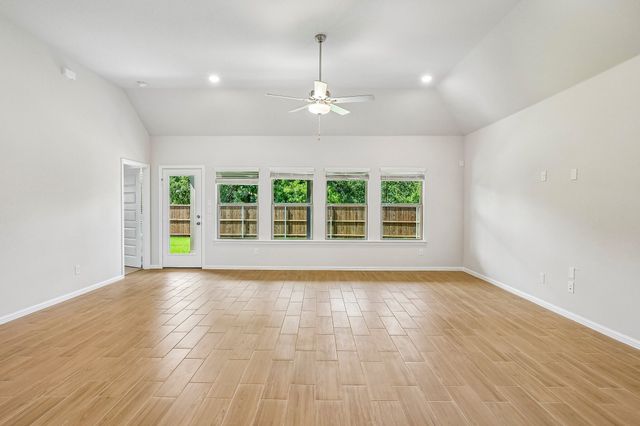 3205 Royal Forest Drive, Denton, TX 76208