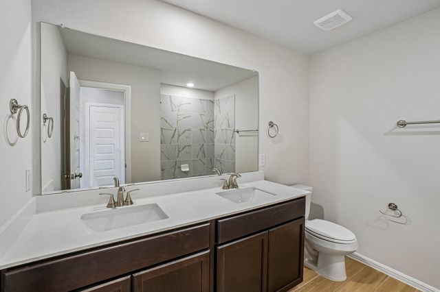 3205 Royal Forest Drive, Denton, TX 76208