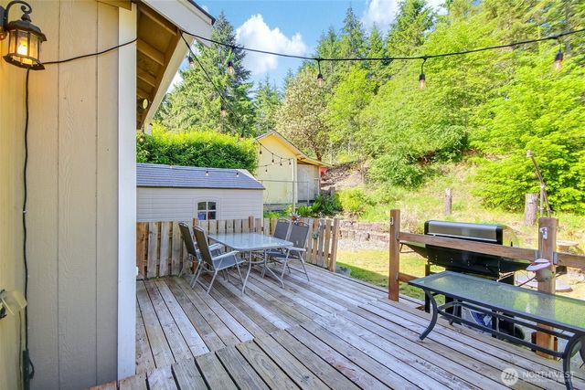 13502 215th Avenue E, Bonney Lake, WA 98391