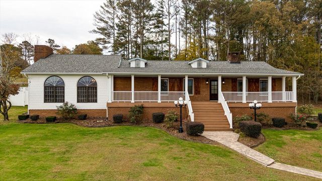 105 County Road 206, Bridgeport, AL 35740