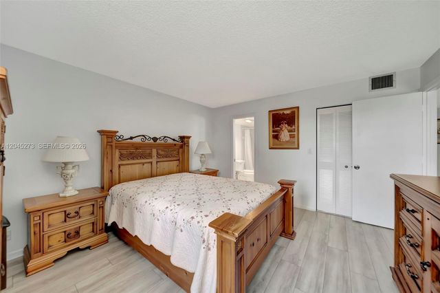 2571 Aragon Boulevard 220, Sunrise, FL 33322