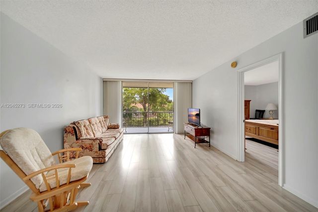 2571 Aragon Boulevard 220, Sunrise, FL 33322