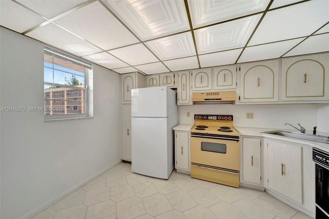 2571 Aragon Boulevard 220, Sunrise, FL 33322