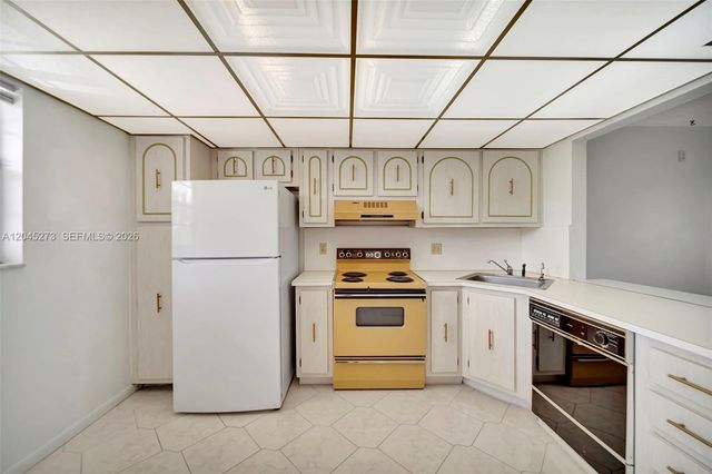 2571 Aragon Boulevard 220, Sunrise, FL 33322