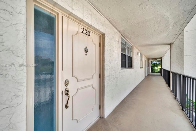 2571 Aragon Boulevard 220, Sunrise, FL 33322