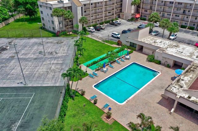 2571 Aragon Boulevard 220, Sunrise, FL 33322