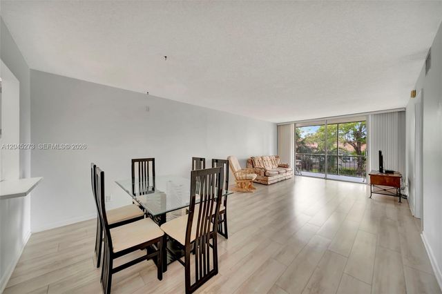 2571 Aragon Boulevard 220, Sunrise, FL 33322
