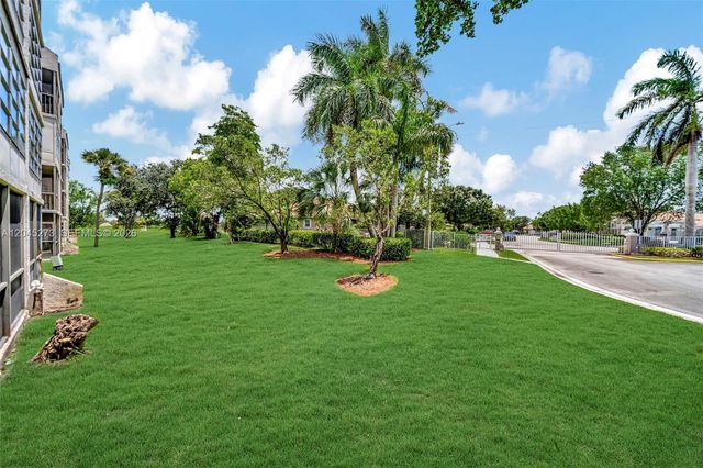 2571 Aragon Boulevard 220, Sunrise, FL 33322