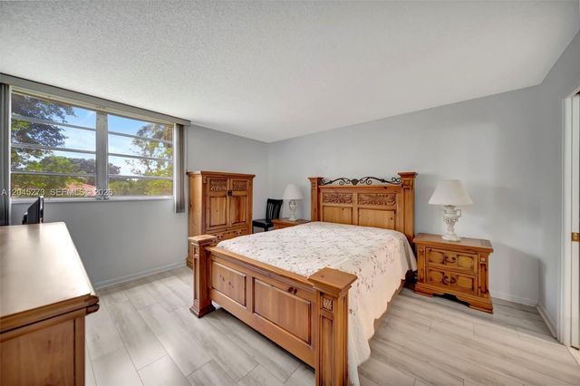 2571 Aragon Boulevard 220, Sunrise, FL 33322