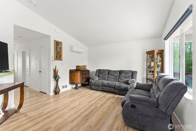 23 Sunrise Lane, South Bend, WA 98586