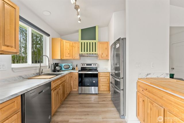 23 Sunrise Lane, South Bend, WA 98586