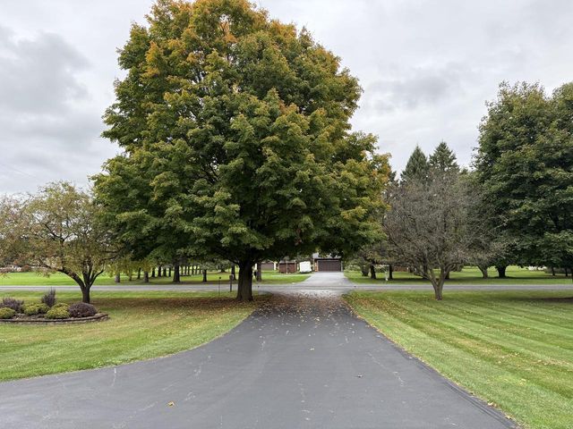 W324S4055 Bartell COURT, Waukesha, WI 53189