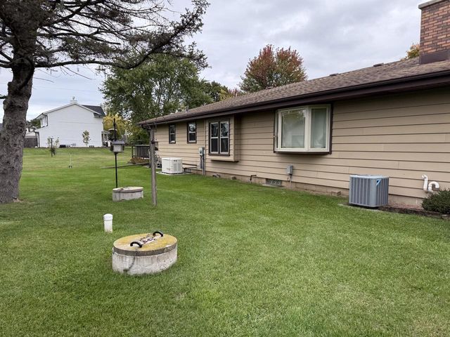 W324S4055 Bartell COURT, Waukesha, WI 53189