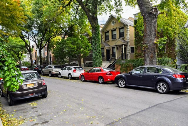 1828 N Bissell Street 2, Chicago, IL 60614