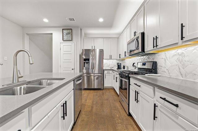 12039 Casparis, San Antonio, TX 78254