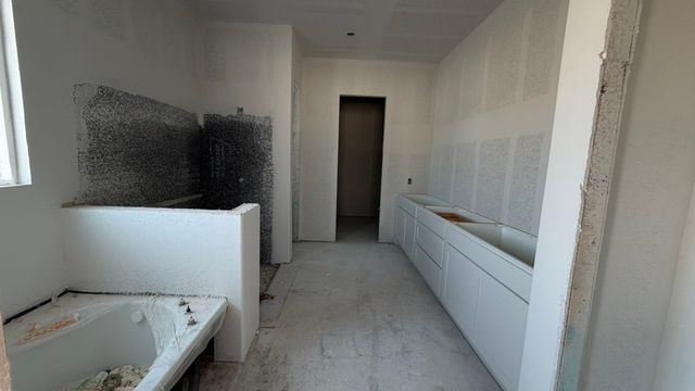 1000 Perrin Lane, Van Alstyne, TX 75495