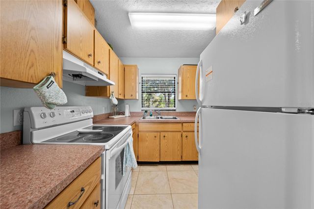 3575 KAISER AVENUE, St Cloud, FL 34772