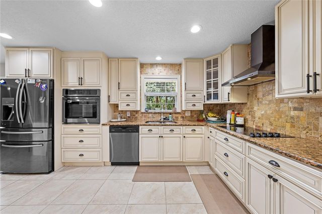 3575 KAISER AVENUE, St Cloud, FL 34772