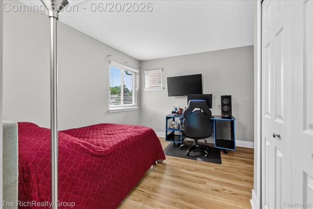 47185 Scarlet Drive S, Novi, MI 48374