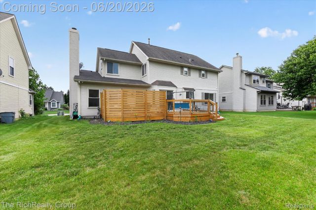 47185 Scarlet Drive S, Novi, MI 48374