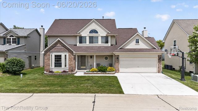 47185 Scarlet Drive S, Novi, MI 48374