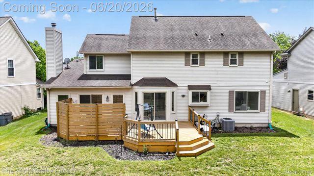 47185 Scarlet Drive S, Novi, MI 48374