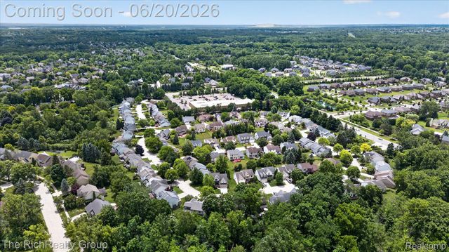 47185 Scarlet Drive S, Novi, MI 48374