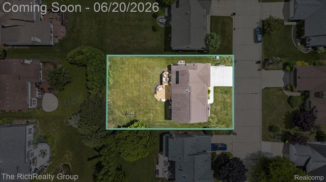 47185 Scarlet Drive S, Novi, MI 48374