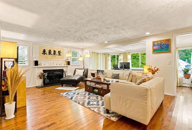 69 Maynard St, Newton, MA 02465
